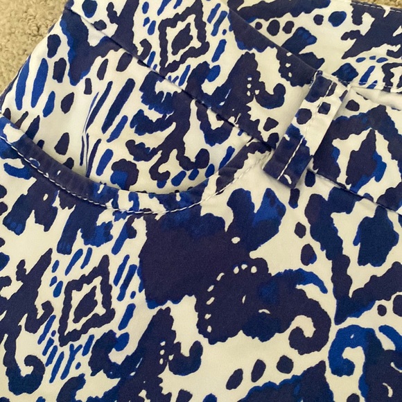 Lily Pulitzer Ikat patterned casual pants. - Picture 3 of 5